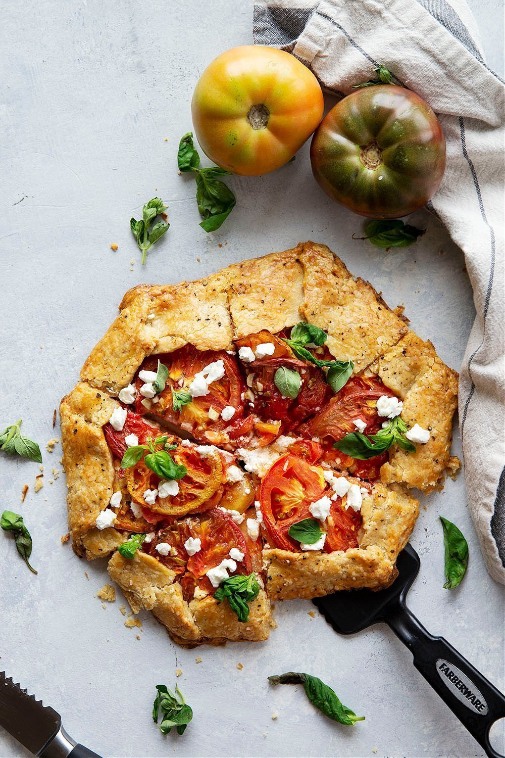 Heirloom Tomato Goat Cheese Galette di Kelly Barton - Recipefy