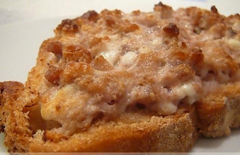 Crostini salsiccia- stracchino de Alessandra Alvisi - Recipefy