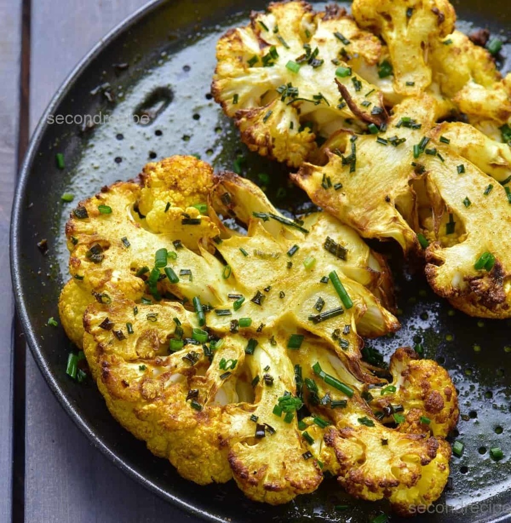 Roasted Cauliflower with Capers and Parmesan di Kelly Barton - Recipefy