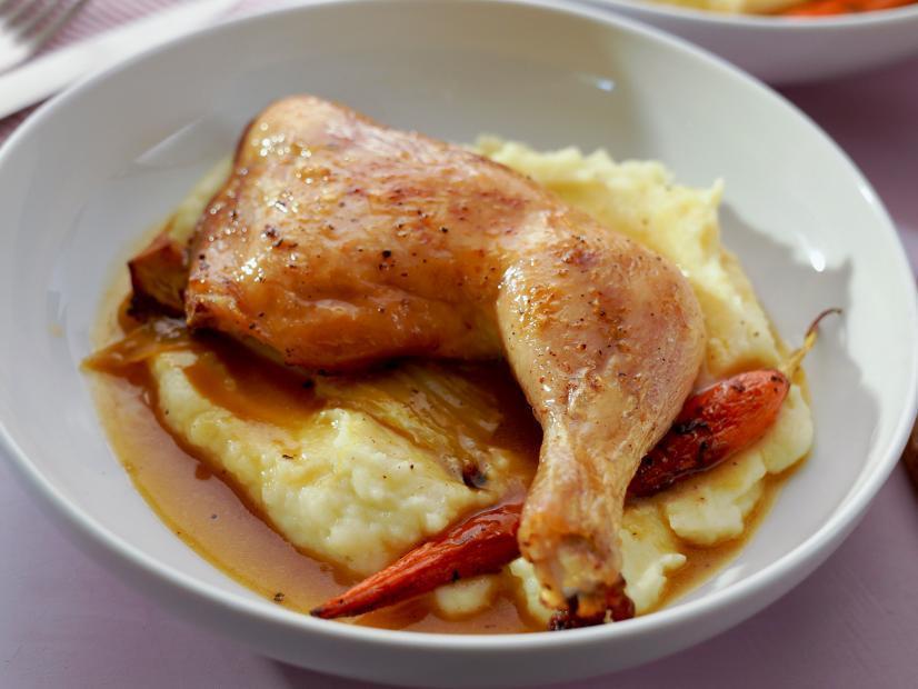 Crispy Roasted Chicken with Carrots and Potatoes di Kelly Barton - Recipefy